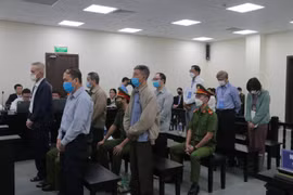 Cựu Thứ trưởng Bộ Y tế Cao Minh Quang mong muốn HĐXX xem xét, giảm nhẹ hình phạt