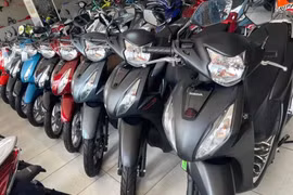 Xe máy Honda tăng giá mạnh, có dòng xe chênh đến gần 20 triệu