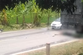Sơn La: Xe máy va chạm với xe đầu kéo, nam thanh niên tử vong