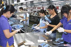Sau 35 năm, kim ngạch xuất khẩu giày dép của Việt Nam đã tăng hơn 2.160 lần