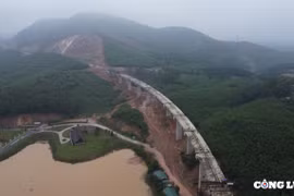 Hình ảnh "đại dự án" cao tốc Bắc - Nam phía Đông trong những ngày đầu năm 2022