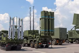 NATO đồng ý thiết lập hệ thống 'Lá chắn Bầu trời châu Âu'