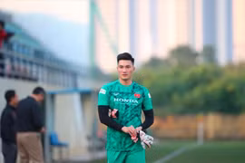 Thủ môn Nguyễn Văn Hoàng mắc COVID-19