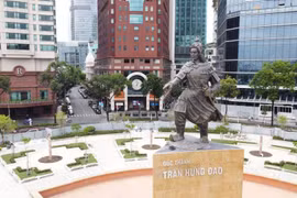 Trùng tu tượng Đức thánh Trần Hưng Đạo là nhiệm vụ quan trọng