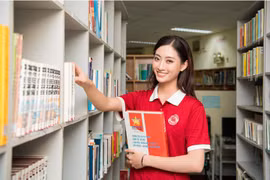 Hoa hậu Lương Thùy Linh tốt nghiệp Đại học Ngoại thương loại xuất sắc