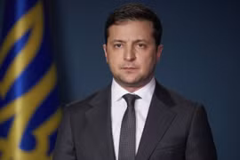 Tổng thống Zelenskyy quốc hữu hóa tin tức truyền hình và hạn chế các đảng đối lập