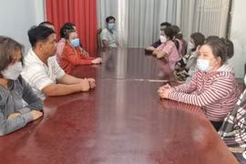 Đột kích, phá sới bạc chuyên thu hút những phụ nữ “khát đỏ đen”