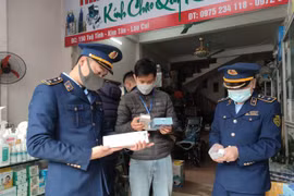 Lào Cai: Kiểm tra 22 cơ sở kinh doanh hàng phòng dịch Covid-19, phạt gần 100 triệu đồng