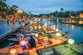 Tiêu điểm: Sẵn sàng mở cửa du lịch nhưng vẫn cần gỡ khó