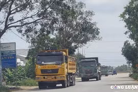 Xe quá tải, quá khổ “tung hoành” từ Khu kinh tế Dung Quất ra quốc lộ 1A