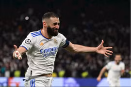 Benzema đi vào lịch sử Champions League