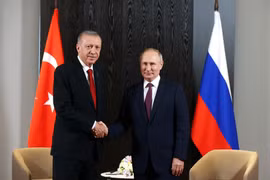 Hai ông Erdogan và Putin thảo luận về cách chấm dứt cuộc chiến ở Ukraine