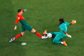 Ronaldo đi vào lịch sử trong ngày Bồ Đào Nha nhọc nhằn đánh bại Ghana