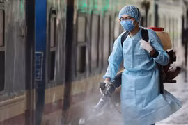 Sốt xuất huyết tăng cao, Bộ Y tế yêu cầu phun hóa chất 100% các hộ gia đình thuộc khu vực ổ dịch