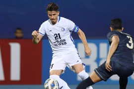 Iran bắt cựu tuyển thủ Ghafouri trong lúc World Cup đang diễn ra