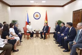Chủ tịch Quốc hội Vương Đình Huệ hội kiến Phó Tổng thống Philippines Sara Duterte