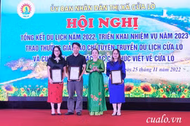 Trao thưởng giải Báo chí và cuộc thi sáng tác các ca khúc viết về Cửa Lò