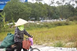 Người dân ở Thanh Oai (Hà Nội) khốn khổ vì rác thải ùn ứ, bốc mùi hôi thối