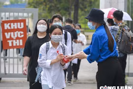 Ấn tượng đẹp về lực lượng thanh niên tình nguyện “Tiếp sức mùa thi” 2022
