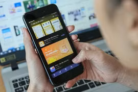 "Sập bẫy" vay tiền online, một cô gái trẻ bị lừa mất 200 triệu đồng