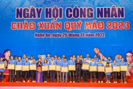 Không để doanh nghiệp nợ lương, thưởng của người lao động dịp Tết