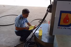 Bán xăng kém chất lượng, một cây xăng bị đề xuất phạt 1,6 tỷ đồng