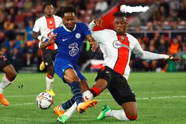 Sterling ghi bàn, Chelsea vẫn nhận thất bại 1- 2 trước Southampton