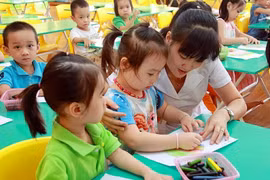 Hà Nội dự kiến hỗ trợ học phí đối tượng cấp học mầm non và học sinh phổ thông