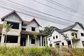 Giao đất không qua đấu giá, trái luật Phó trưởng Công an huyện bị thu hồi đất biệt thự