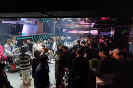 Đột kích Bar 38 Night Club, phát hiện 26 thanh niên dương tính với chất ma túy