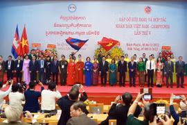 Tăng cường và phát triển mối quan hệ láng giềng tốt đẹp với Campuchia