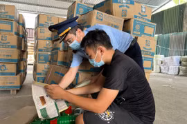 Xóa sổ kho thuốc bảo vệ thực vật giả có chứa chất "siêu độc" của chủ kho sinh năm 2001