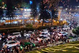 'Đỏ mắt' tìm khách sạn giá rẻ dịp lễ 30/4, 1/5