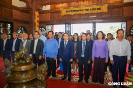 Hội Nhà báo Việt Nam tổ chức "về nguồn" tại di tích lịch sử ATK, Định Hóa, Thái Nguyên