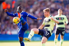 De Bruyne tỏa sáng, Man City tạm lên ngôi đầu Ngoại hạng Anh