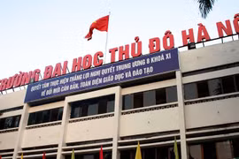 Quấy rối tình dục nữ sinh: Trường cho rằng đó là hành vi “làm những việc pháp luật không cấm”