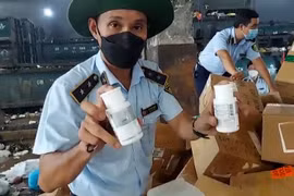 Tiêu hủy mỹ phẩm, thuốc tây không rõ nguồn gốc trị giá gần 20 tỷ đồng
