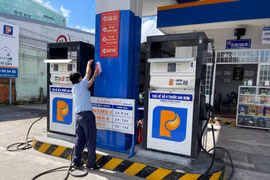 Bộ Tài chính: Đã dùng 26.300 tỷ đồng để kiềm chế xăng dầu tăng "sốc"