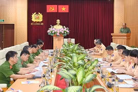 Xử lý nghiêm các phương tiện chở hàng quá trọng tải, quá khổ