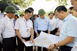 Cần đẩy nhanh tiến độ triển khai 3 nhà máy xử lý nước thải tại quận Long Biên