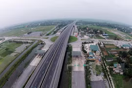 Xem xét chủ trương đầu tư đường bộ cao tốc Dầu Giây – Tân Phú