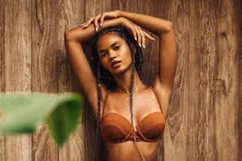 Rapper tỷ phú bỏ siêu mẫu, để mắt đến người đẹp Brazil