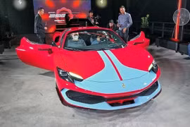 Giới nhà giàu Đông Nam Á lần đầu trải nghiệm Ferrari 296 GTS