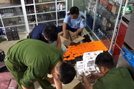 Gia Lai: Một cơ sở kinh doanh mua viên uống làm đẹp da trôi nổi về bán kiếm lời