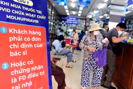 Thuốc Molnupiravir điều trị COVID-19 cần mua theo chỉ định của bác sĩ