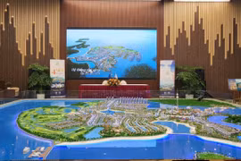 Chính thức khai trương văn phòng bán hàng và ra mắt sa bàn khổng lồ dự án Khu Du lịch Quốc tế Đồi Rồng