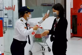 Tết đến gần, người dân cần thực hiện các biện pháp phòng chống dịch bệnh COVID-19 lây lan