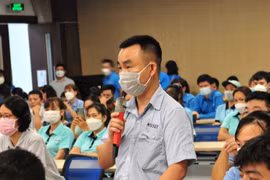 Giải đáp nhiều vấn đề liên quan đến đời sống hậu Covid-19 của công nhân lao động