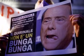 Các công tố viên Ý đề nghị bỏ tù cựu Thủ tướng Berlusconi 6 năm trong vụ án hối lộ