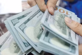 Tỷ giá USD tiếp tục tăng mạnh, giá "chợ đen" nhảy vọt